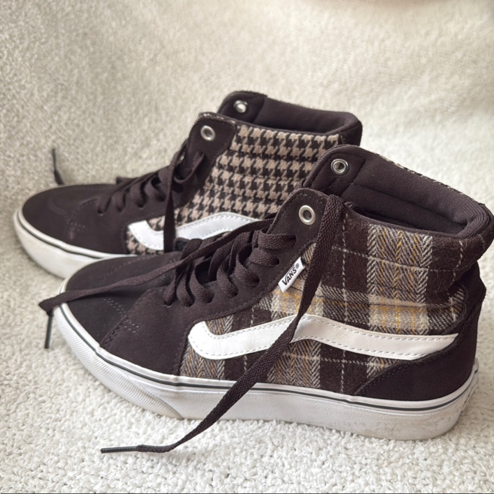 Vans Plaid High-Top Sneakers in Brown and White - Picture 3 of 7